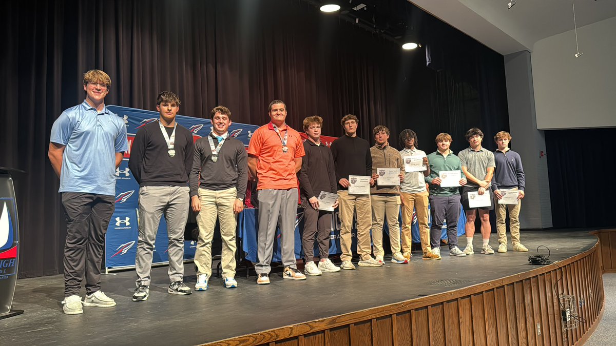 RobertDoughert5's tweet image. Bay fall sports banquet football all conference awards! @BayAthletics congratulations boys.