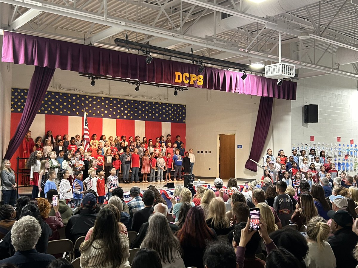 TweetDCS_DCPS's tweet image. Spotlight honored our veterans today with their amazing Veteran’s Day program! Thank you to all of our veterans for your service. ❤️🇺🇸💙