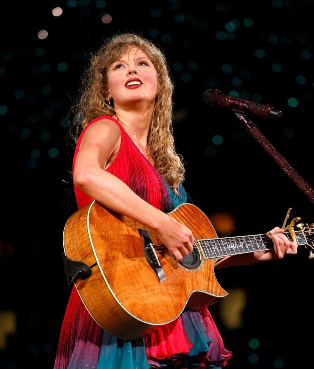 Taylor Swift Data tweet media