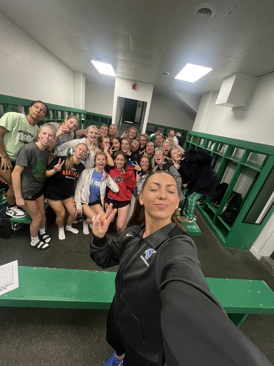 Awesome speaking to Celina Girls Basketball today! 💪🏼💚