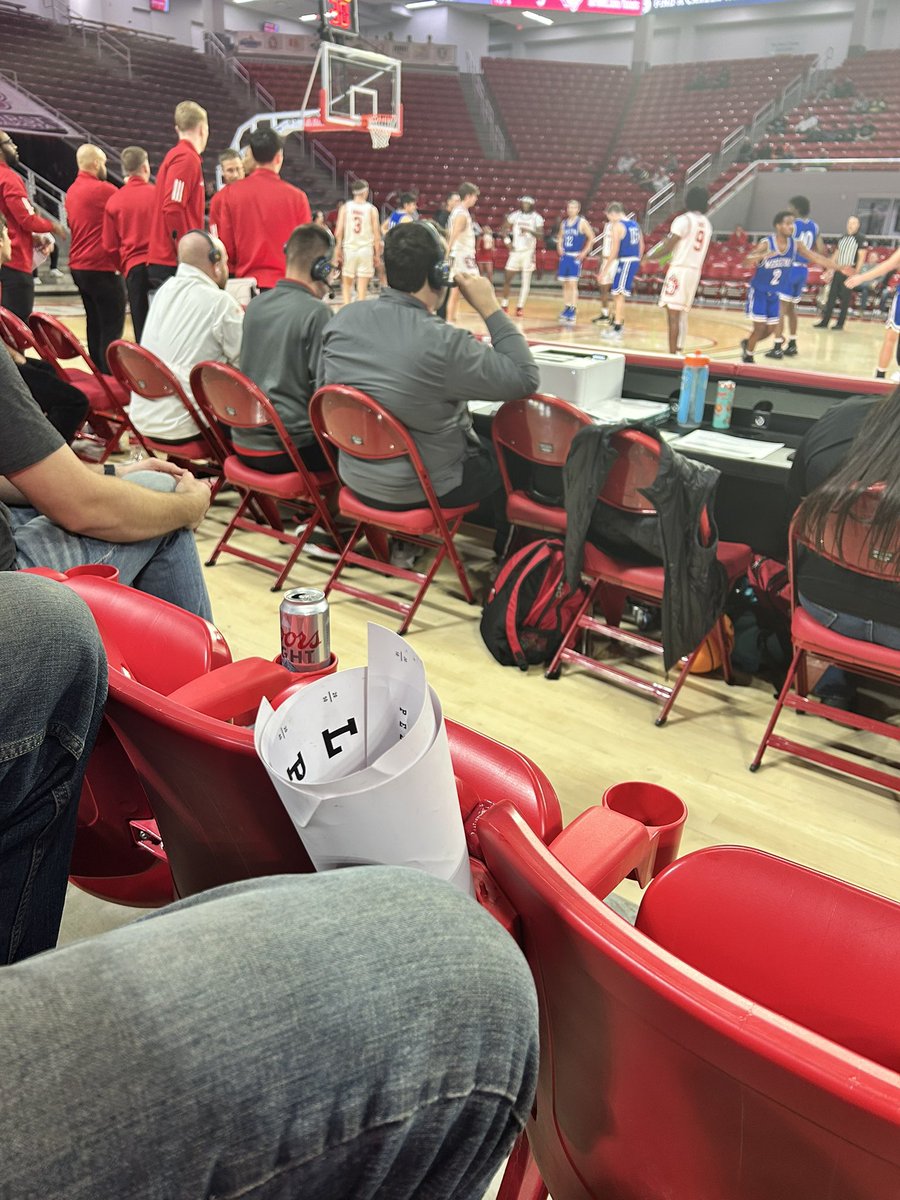 JD60pe5's tweet image. Locked and loaded @howlwithus3 #eyechart