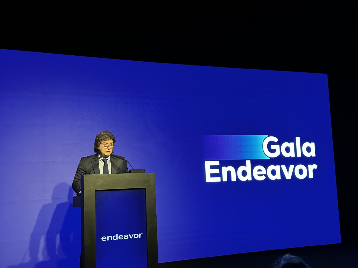 Desde que tengo memoria el empresario es sinónimo de cagador, chorro y los éxitos deben ocultarse. <a href="/JMilei/">Javier Milei</a> tiene la convicción de que los emprendedores, los hacedores y los soñadores son “los héroes que sacan un país adelante”. Está generando un cambio de fondo impresionante.