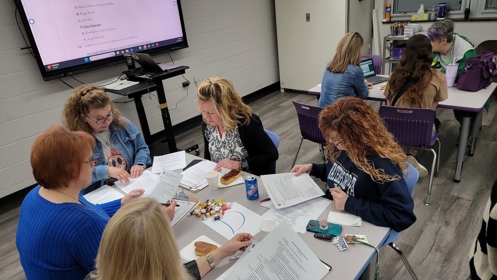 BradleyBLanier's tweet photo. Good evening, Wildcat family! We took a big step forward today in our journey to become one of the first K-8 schools in Ohio to earn a STEM designation. We had an excellent STEM visit from OSLN STEM Director Dr. Jenny Hileman. Thank you, OSLN and OU, for your support! #WErSTEM https://t.co/4Zzt6AmFIo