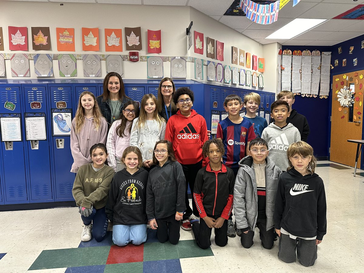 Bighollowelem's tweet photo. An awesome time with a fun group of students at our PBIS Lunch with the Principals raffle winners!! 
#BHWarriorPride https://t.co/G9h0izF3kL