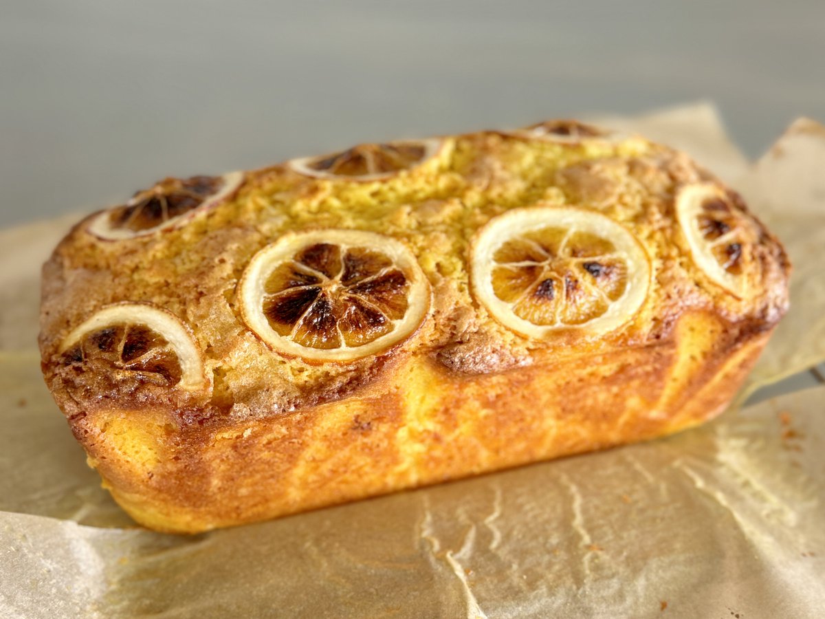 CallissClan's tweet photo. Lemony turmeric tea cake #AlisonRoman #NothingFancy #homegrown lemons #mymenuplan (recipe in comments) https://t.co/eggD039Zat