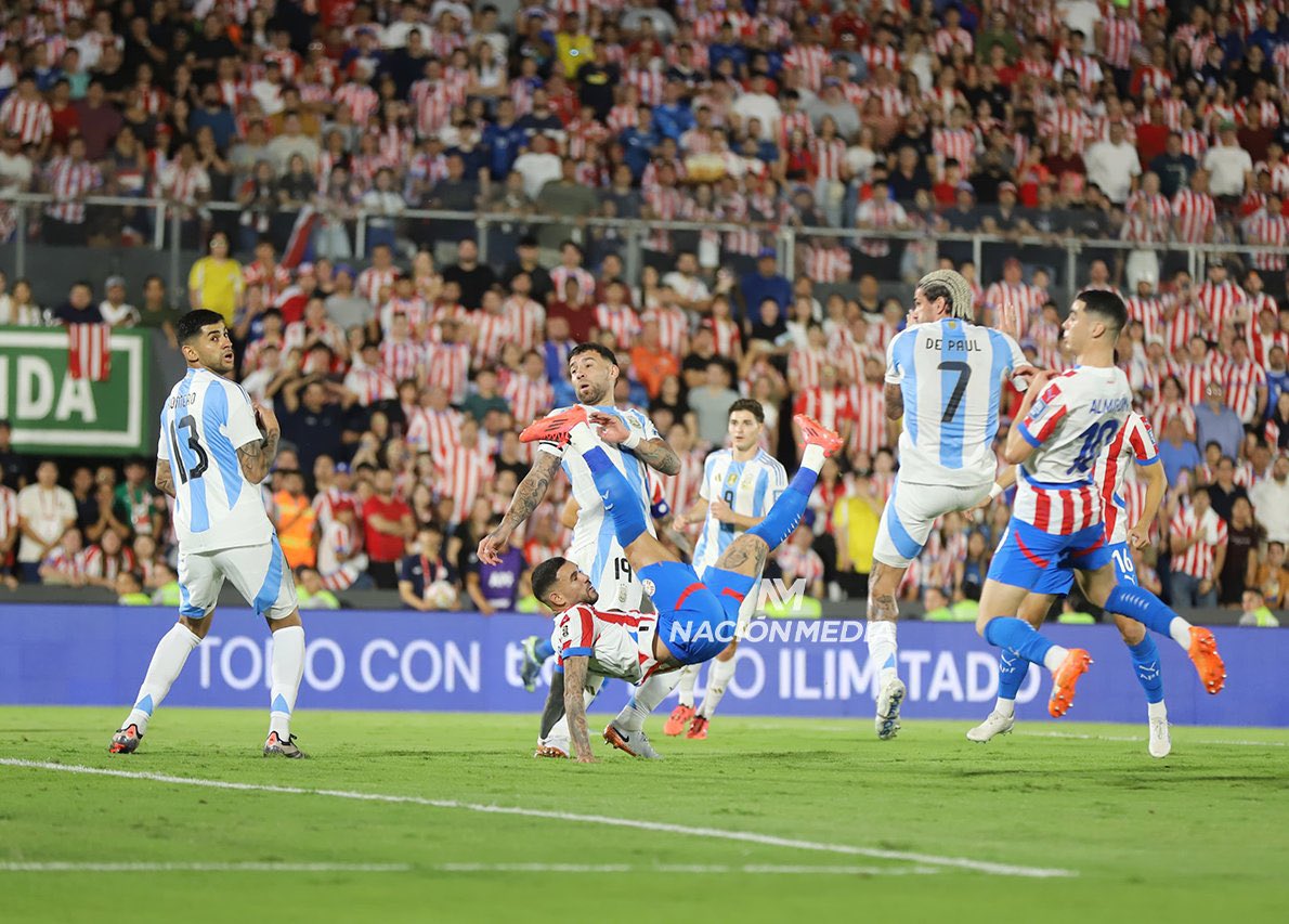 helenortizp's tweet image. Ahora Messi ya sabe quién es Tony Sanabria