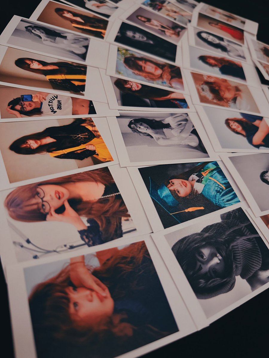 redxblackkk's tweet photo. D1 &amp; D2 freebies - Polaroid like photos (Maloi &amp; Colet)

⁃mbf, rt &amp; like
⁃1:1 ratio
⁃loc and time: TBA

Only got limited quantity, so just swing by and say hi to grab one! Kitakits! 

#BINI  #GrandBINIverse https://t.co/bLlS6AcDzs
