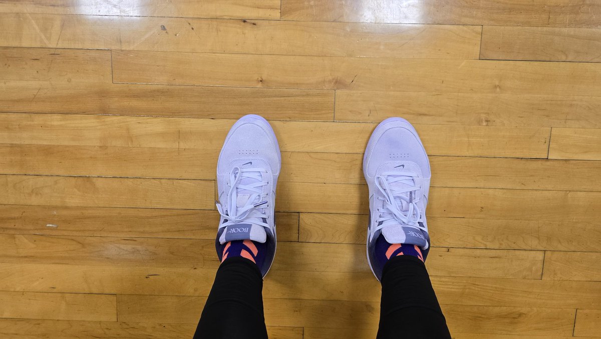 IDSuns's tweet photo. First pair to wear on court. Not bad 📚, not bad at all. https://t.co/4HfoGgkJmi