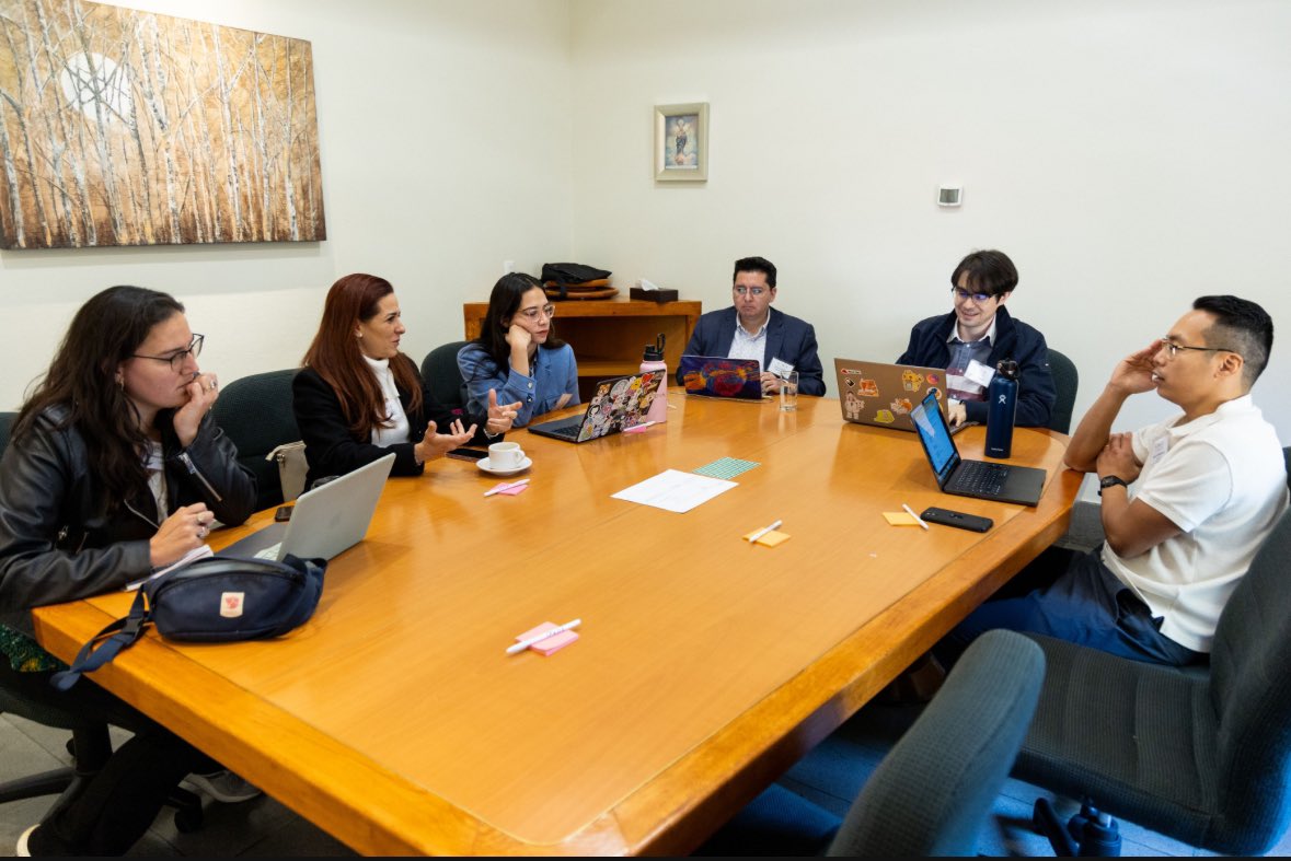 Mónica Laborda tweet media