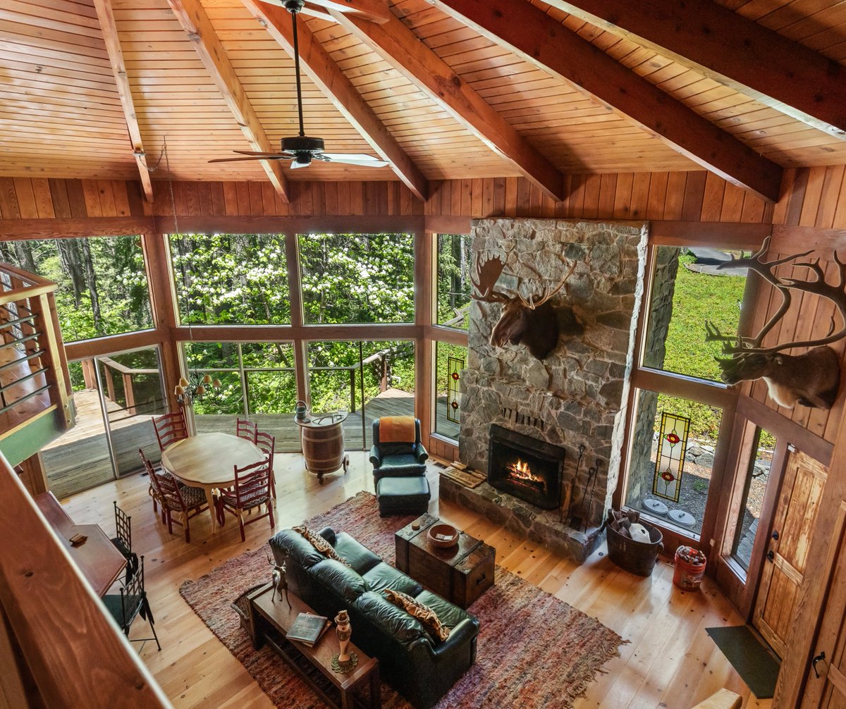 CAOutdoorProps's tweet photo. ✨ In Escrow! Grizzly Lodge ✨
$4,995,000 | 537.60 ± Acres | Butte County
Presented by Todd Renfrew

Nestled on 537.6 acres in the Sierra Nevada forest, Grizzly Lodge has been a beloved retreat since 1943 and is now in escrow! 

Learn more: https://t.co/U6NOHfkZCx https://t.co/vzxcm87lI0