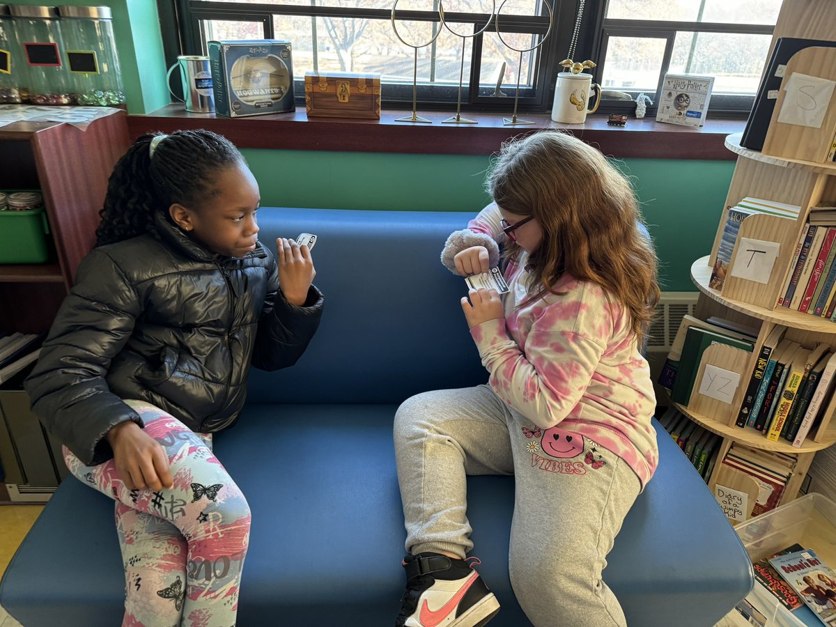 missgoldman19's tweet image. Quiz Quiz Trade! A favorite in our class! Cooperative learning with movement.
@KaganOnline @ClassroomChamps @mazdzer @PSDRI_Schools @PawtSchlsonRIse #learning #bettergetsbetter #kagan #classroomchampions #mazdzerchamps