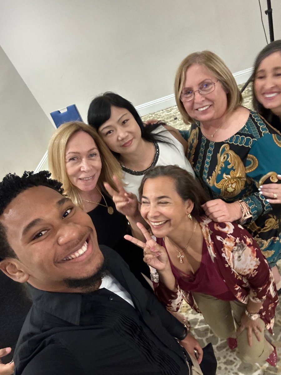 ACEofBocaHigh's tweet image. Congratulations, Adult Learner Essay writers! Your stories of triumph and original poems were so impressive to hear. @servos @ACEofPBC  #AdultEdMatters