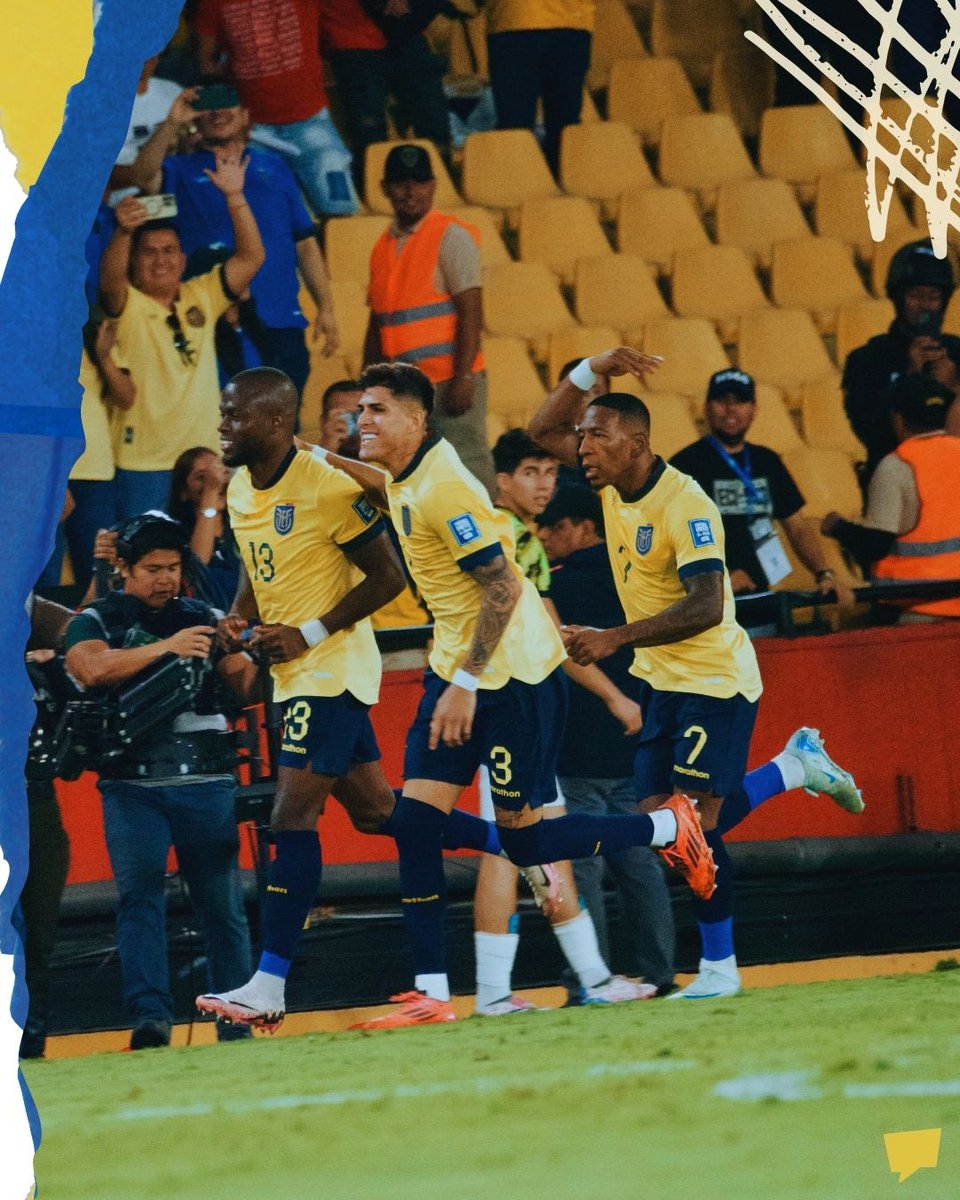 ECUADOR EN EL MONUMENTAL ES UN AVIÓN 

📷 <a href="/AndresMediavil4/">Andres Mediavilla</a> en MrOFF