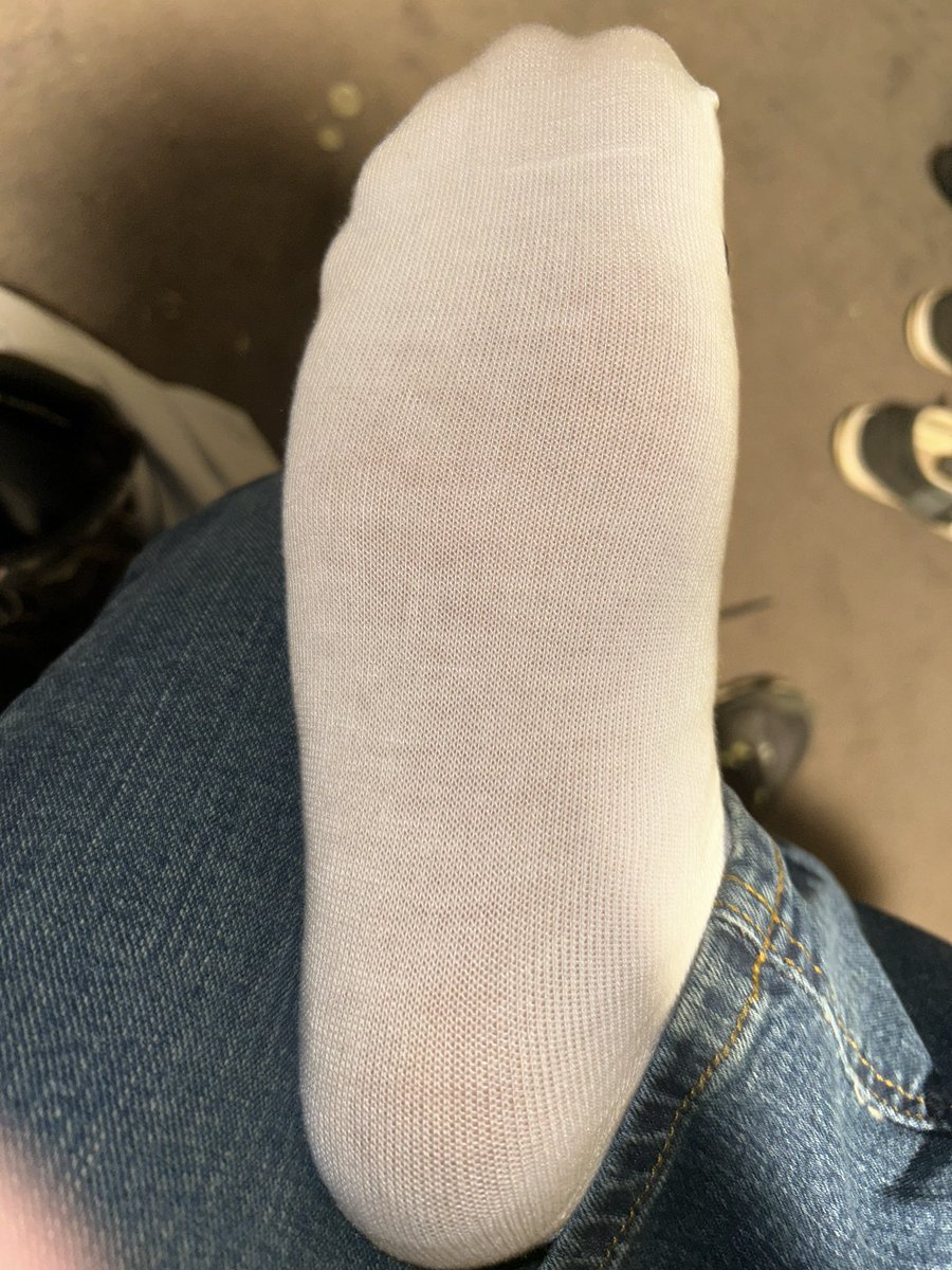 masterhunter225's tweet photo. Before going all day in these white socks vs after go ahead and sniff and lick the screen fucking weirdo. @RTslavemaster @CashMastersRT @rtforcashmaster  #Feet https://t.co/tzTw20edIl