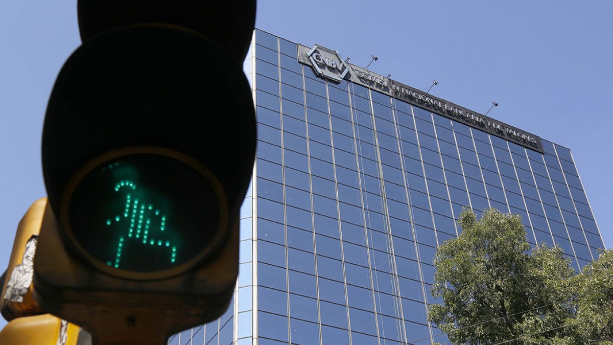 ahorropopular's tweet photo. A petición del sector de las #socaps, concentradas en @laconcamex , la @cnbvmx dará prórroga a este sector para la implementación de la norma #IFRS9, que establece nuevos criterios de contabilidad. ¿Cuál es el sentido de la decisión? Aquí la historia:
https://t.co/xYUzIlzxdi https://t.co/Ets8yKcmGk