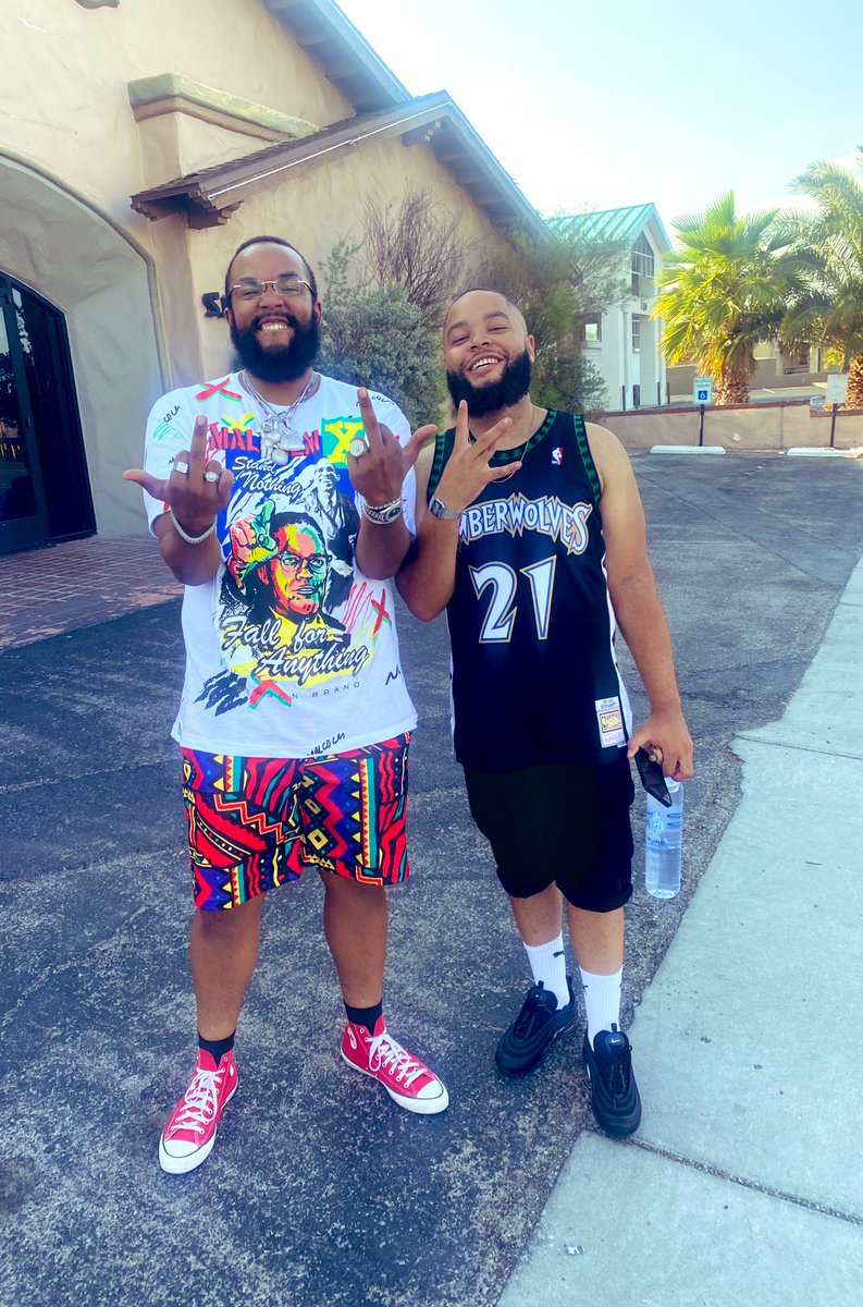__TURNUP__'s tweet image. “ Young nigga paying rent B4 you knew what it was” - @greatjobhansel 
My nigga 4life🫡
💯💯💯💯
#ThrowbackThursday #Unity3 #url #battlerap #RIGHTNOW #LasVegas #Water