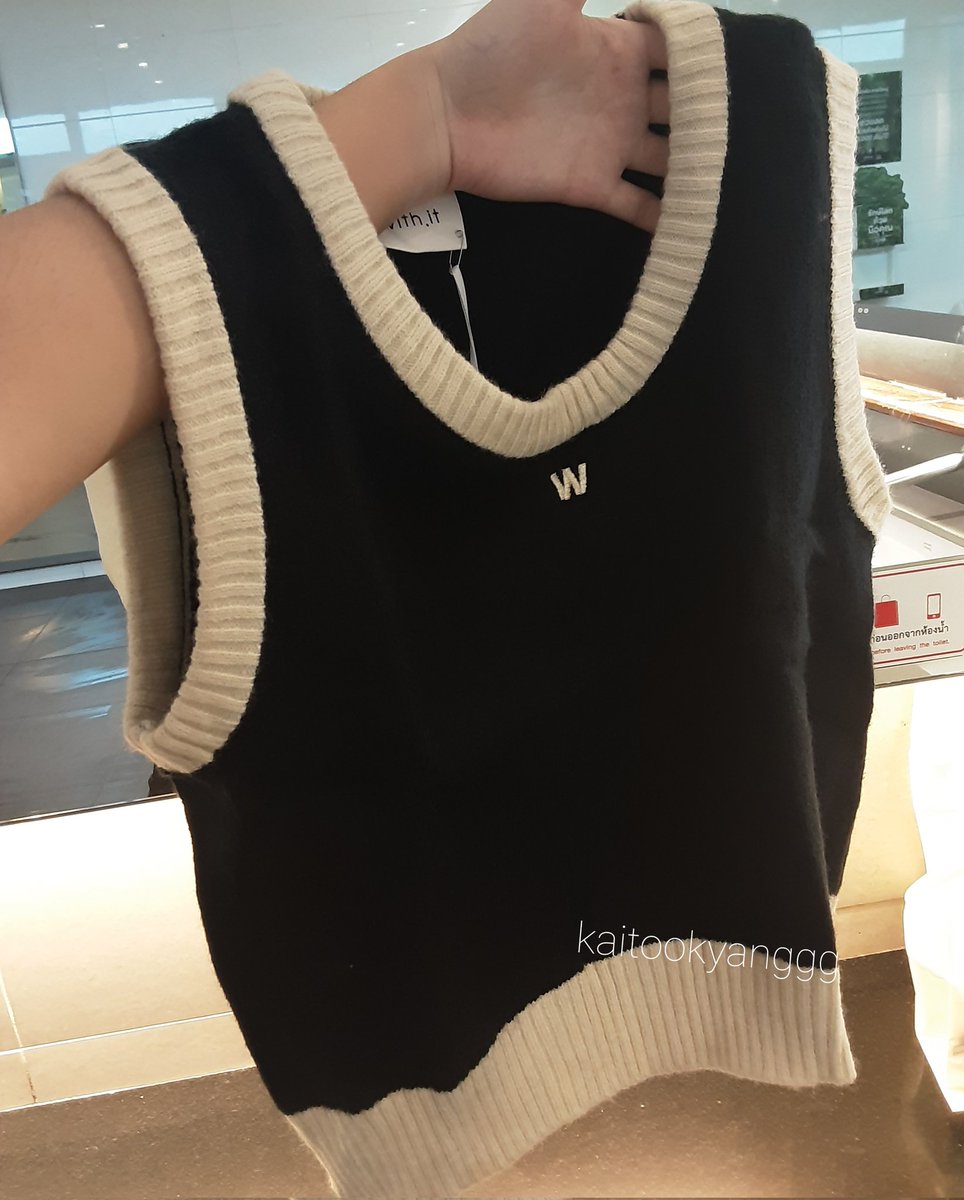 kaitookyanggg's tweet image. ขายต่อค่า แบรนด์ withit ซื้อมาแล้วไม่ค่อยเข้ากับเรา 300฿ (จาก390) 

#เสื้อผ้าราคาเบาๆ #เสื้อผ้า #withit