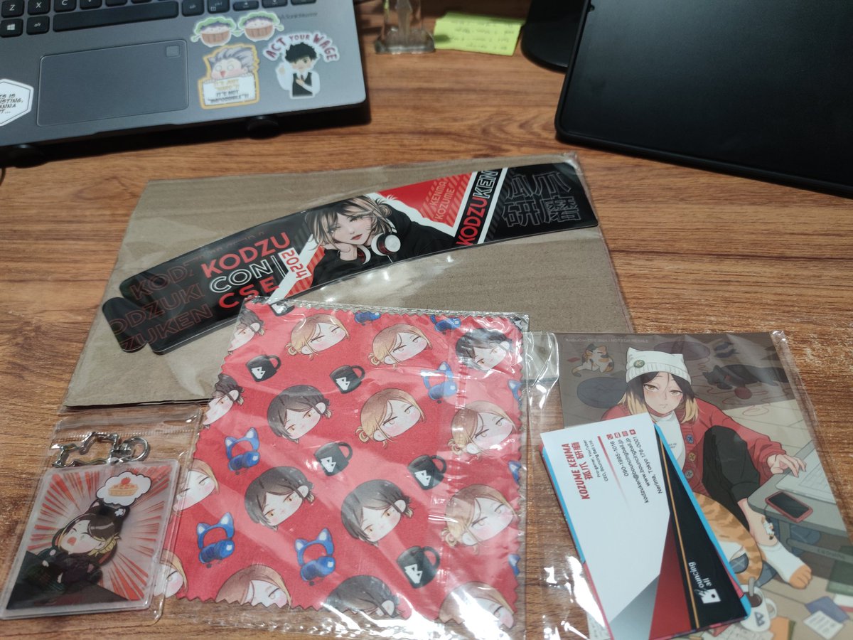 inanneworld's tweet photo. My @KodzuConCSE kit finally arrived 🥹💓 thank you so much mods for packing it safely and for accomodating my requests 🫶🏻 https://t.co/RQtAp31PdZ