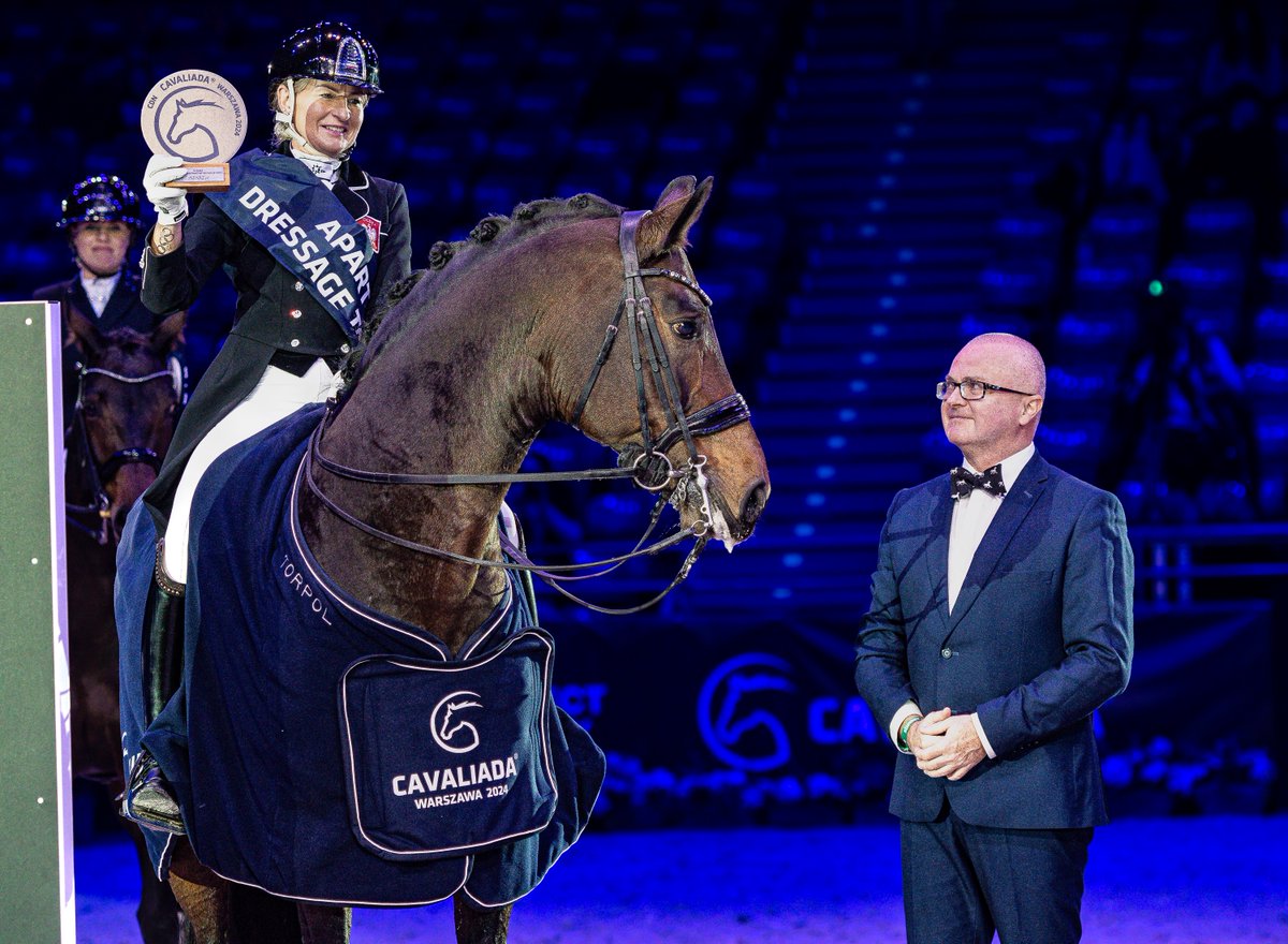 dressage24pl's tweet photo. #Apart  #Cavaliada Warszawa 2024
Podium Konkurs Intermediate I Dressage 
🥇Sandra Sysojeva 🇵🇱  FOUND BOY 72,017 %
🥈Lena Haßmann🇩🇪BREFOOD'S FAYETTE K 69,518 %
🥉Teresa Tomaszewska 🇵🇱  FIRST LADY M  66,579 %
Wielkie brawa !! fot. @alicja_fotoali https://t.co/nbGzfdlnas