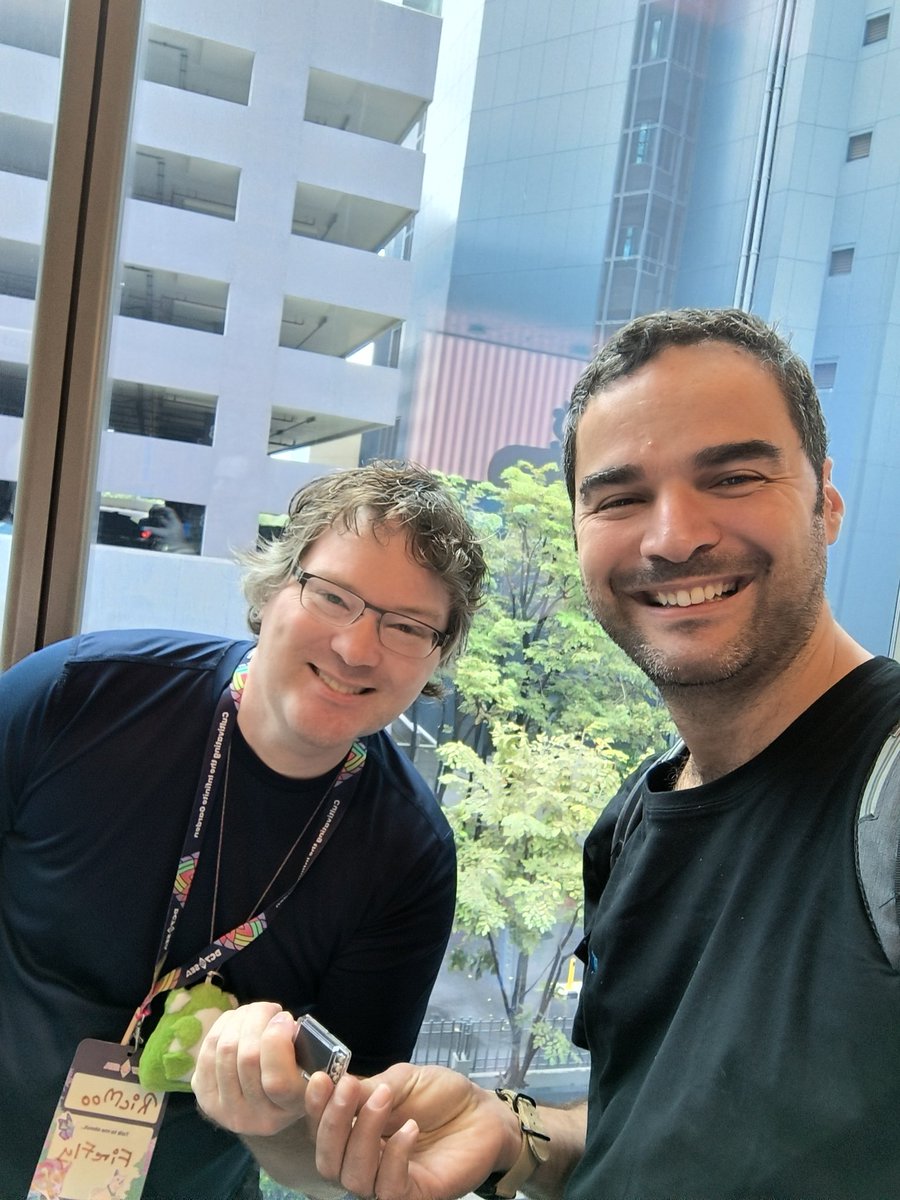 I'm honored to get my own <a href="/FireflyPocket/">Firefly (firefly.eth)</a> from <a href="/ricmoo/">RicMoo (ricmoo.eth)</a> him self! 🤝
We had a great talk about the coti-ethers 📦 that's doing the no.1 #privacy #COTI