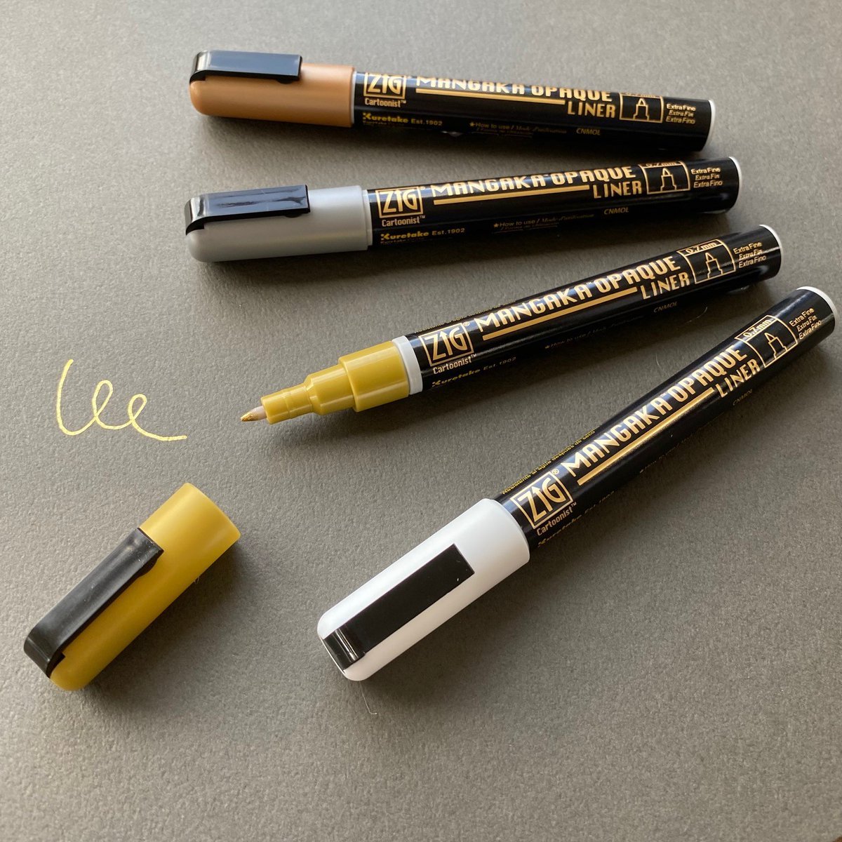 COMITIA150 商品のご紹介🎈 ZIG MANGAKA OPAQUE LINER WHITE・GOLD