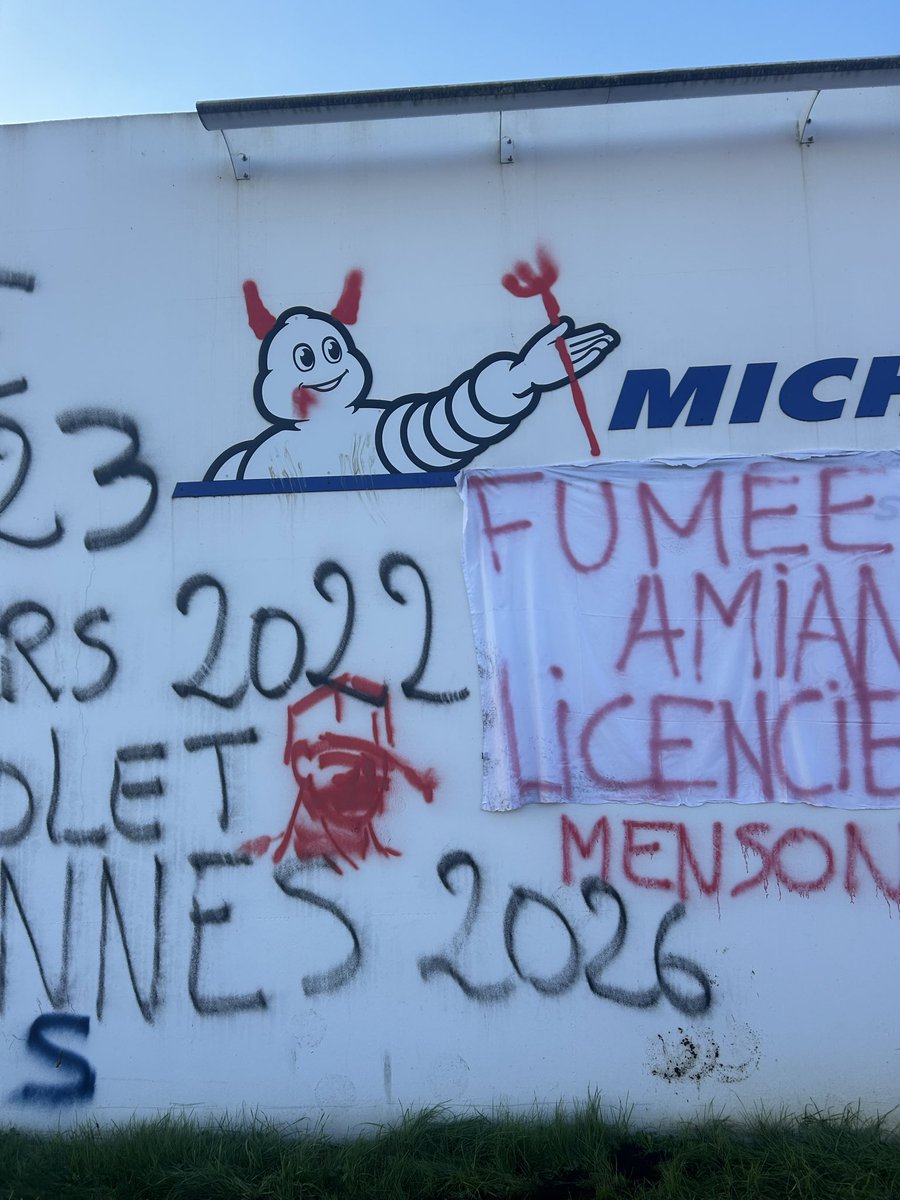 Michelin workers angry over lay-off plan #France failing to protect industry #Michelin <a href="/AJEnglish/">Al Jazeera English</a> <a href="/r_abdahllah/">Ricardo Abdahllah</a> 
+BoubkarBenzabat youtu.be/yTxOX4wytYo?si…