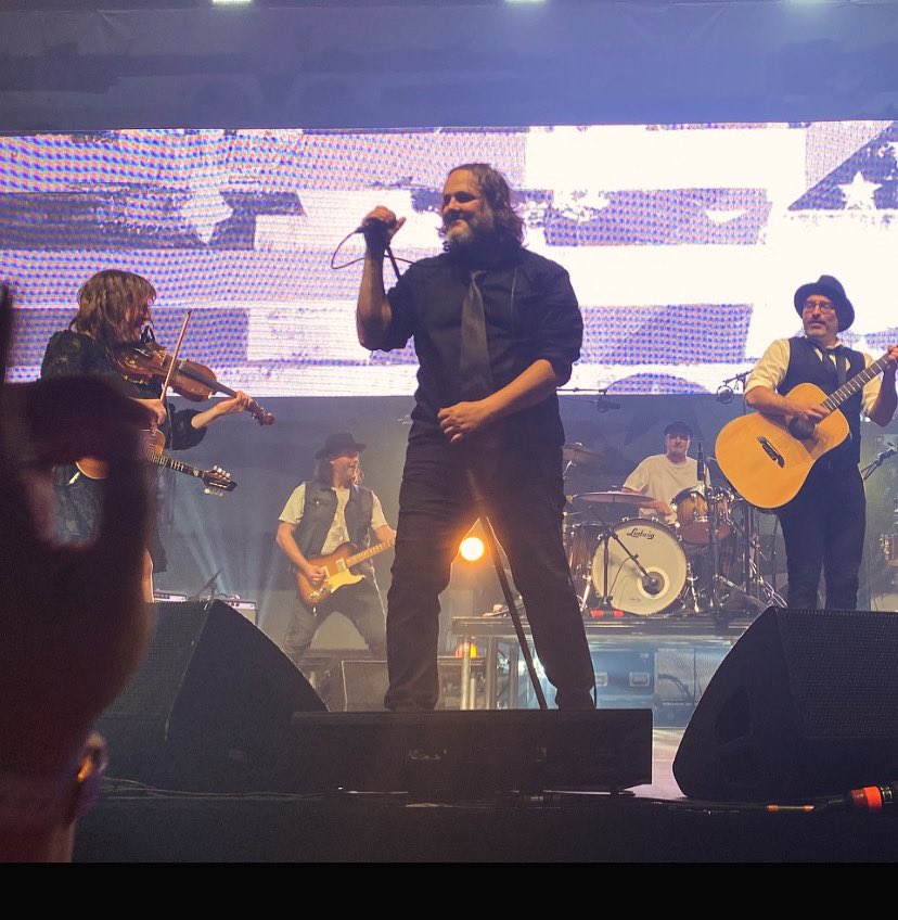 Il nous reste les étoiles filantes, Karl. #unan #cowboysfringants @LesCFringants #fuckcancer