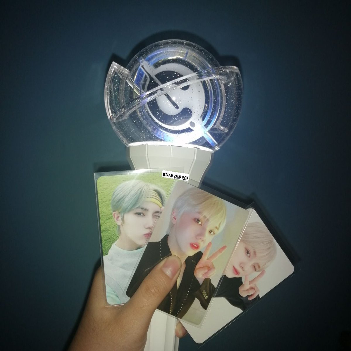 wts | want to sell #pasarcravity #pasarCRAVITY #pasarCRVT

• CRAVITY LIGHTSTICK [remembong]
• price : rm160 inc local postage (np : rm190)
• outbox included
• can give vid for srs buyer

~ can dm if interested