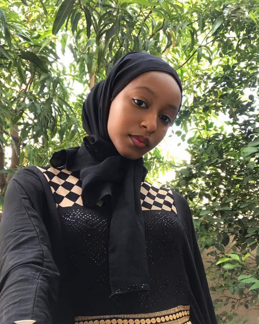 Can we chat on Whatsapp, say hi I send you my number?❤️