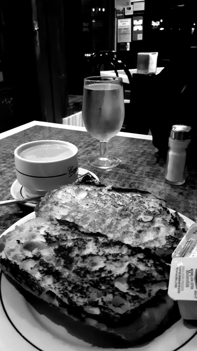 JuanPm92588109's tweet image. #viernes #cafe #tostada . Fin de semana intenso a la vista. Buenos dias Loc@s