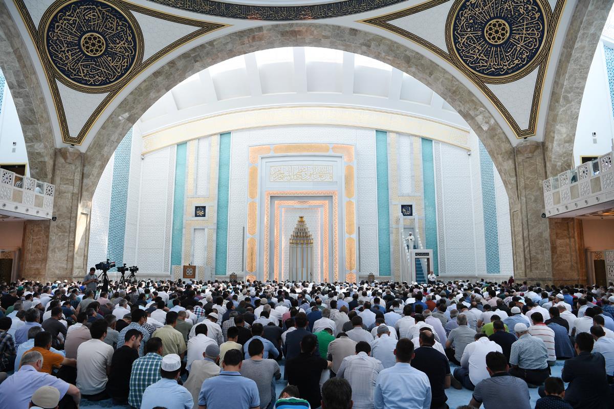 Friday Prayer Etiquette
dinhizmetleri.diyanet.gov.tr/Documents/Frid…