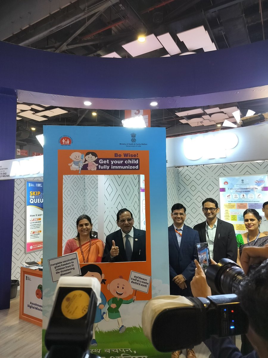 UNDP India (@undp_india) on Twitter photo #Technology has revolutionised 🇮🇳’s #Immunization drive.
Dr. V.K. Paul, Member (Health), <a href="/NITIAayog/">NITI Aayog</a>, observed #UWIN in action at the Health Pavilion at <a href="/ITPODesk/">ITPO</a>.
With UWIN, <a href="/UNDP_India/">UNDP India</a> is supporting <a href="/MoHFW_INDIA/">Ministry of Health</a> to efficiently track vaccines for newborns & pregnant women. #Technology has revolutionised 🇮🇳’s #Immunization drive.
Dr. V.K. Paul, Member (Health), <a href="/NITIAayog/">NITI Aayog</a>, observed #UWIN in action at the Health Pavilion at <a href="/ITPODesk/">ITPO</a>.
With UWIN, <a href="/UNDP_India/">UNDP India</a> is supporting <a href="/MoHFW_INDIA/">Ministry of Health</a> to efficiently track vaccines for newborns & pregnant women.