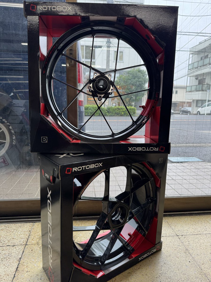 trentasette37_'s tweet image. イイね〜😁
#ROTOBOX
#motosalon
#Trentasette37_
#トレンタセッテ37