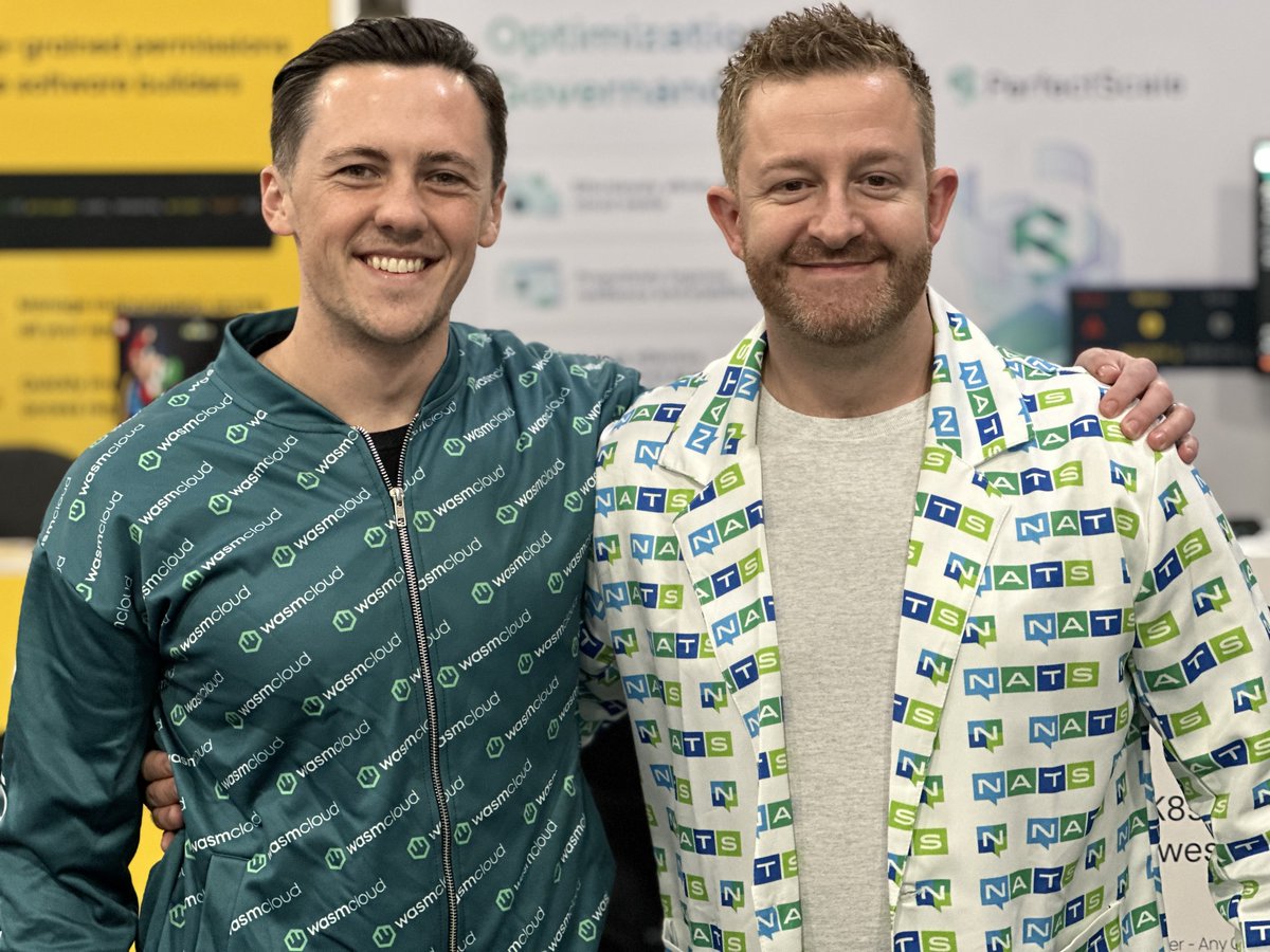 Always a good time on the #Kubecon floor- <a href="/CloudNativeFdn/">CNCF</a> <a href="/wasmcloud/">wasmCloud</a> and nats.io #BetterTogether  cc: <a href="/brooksmtownsend/">Brooks Townsend 🦀</a>