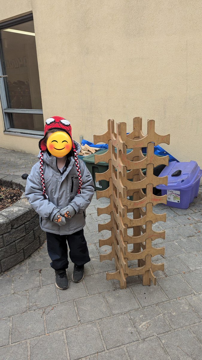 margaret_ps's tweet photo. We have started to use our new equipment in the courtyard! The kindergartens had so much fun while learning today! Thank you again School Council! #STEMspace #SchoolCouncilRocks! #DressForTheWeather 🧱💦 https://t.co/OSK7V0cOd9