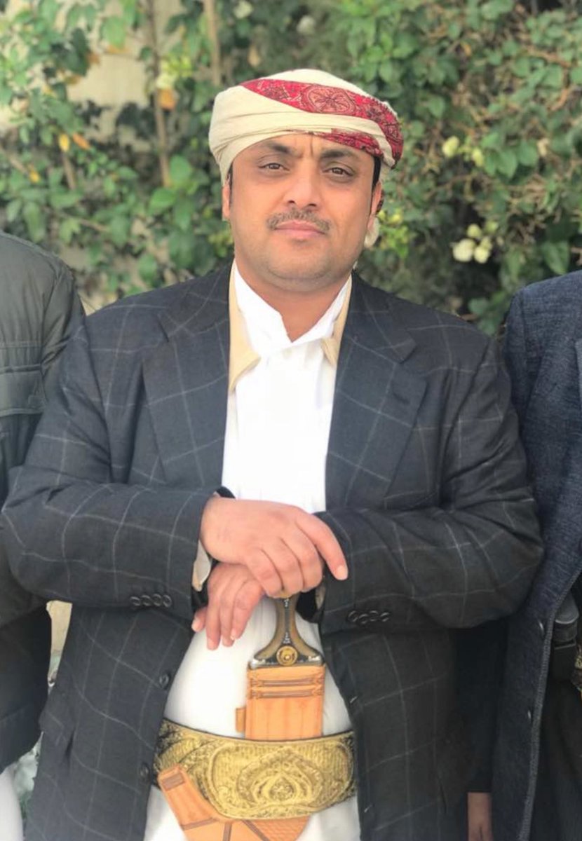 في مثل هذا اليوم قبل ثلاثة أعوام توفي والدي رحمة الله تغشاه، والدي الذي كان قلباً ينبض في صدري، كان لي سنداً وعضداً، كان لي حياة سعيدة ومباركة.

في مثل هذا اليوم رحل من كان يعطي لحياتي كل المعاني وأجملها.. في مثل هذا اليوم فقدت طعم السعادة.. في مثل هذا اليوم كُسر قلبي ولم يجبر..