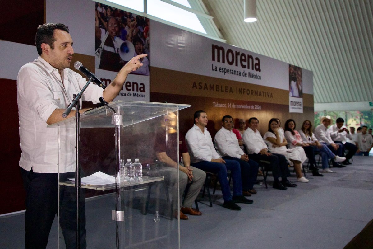 LuisaAlcalde's tweet photo. Con mucha alegría visitamos tierras tabasqueñas, el lugar donde comenzó este gigantesco e imparable movimiento que hoy es @PartidoMorenaMx.

Junto a miles de militantes –muchos de los cuales acompañaron al Presidente @lopezobrador_ en los tiempos de mayor adversidad– recordamos que Tabasco es ejemplo de que cuando la gente se organiza, puede cambiar su destino.