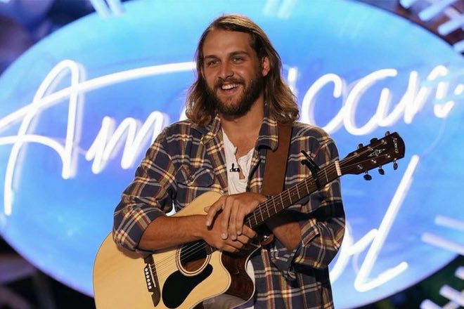 OfftheBenchWUMP's tweet photo. This Saturday, join Off The Bench for week 12 of the CFB season, as we discuss the competitive SEC Championship race and the College Football Playoff Rankings!

Also, we will be joined by our Guest Picker, singer-songwriter and former American Idol contestant, Brandon Elder! https://t.co/qOu83olSXH