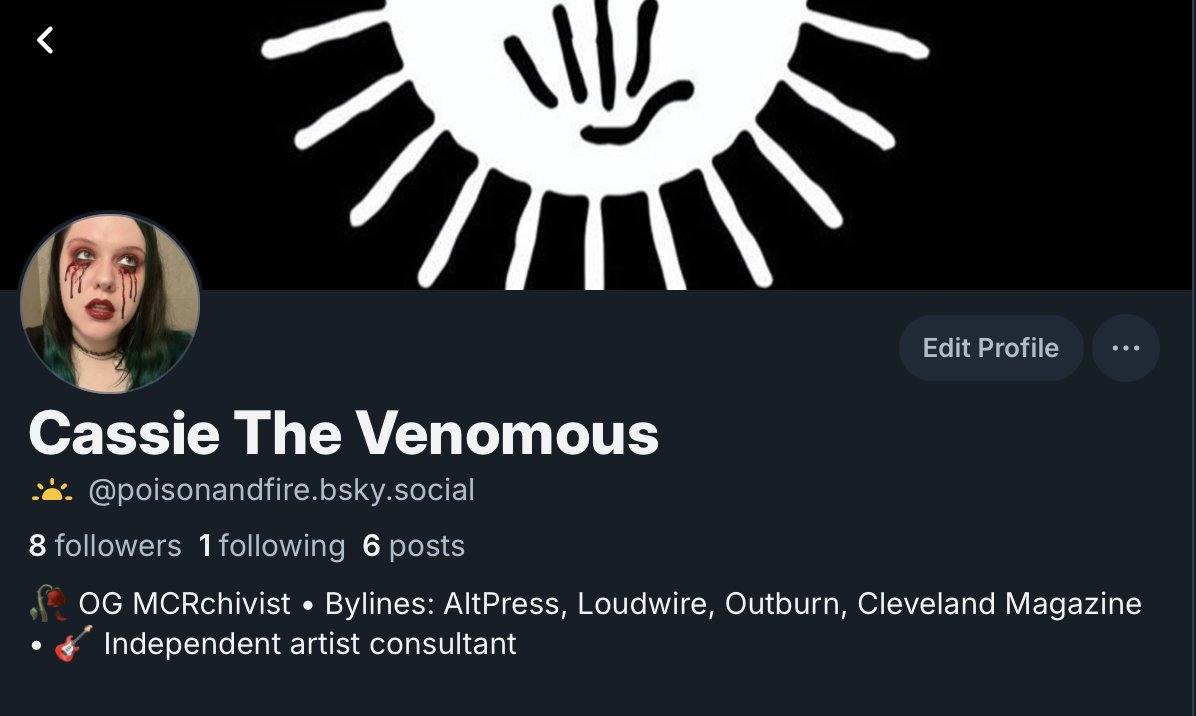 Cassie The Venomous tweet media