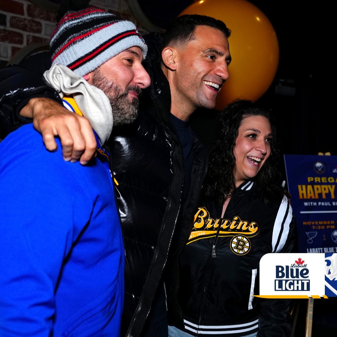 TmobileChilli's tweet image. Great meeting you @BizNasty2point0 @spittinchiclets   Last time I saw @alexawilliams7 look this happy it was after the Game 7 Bergeron game against the @MapleLeafs