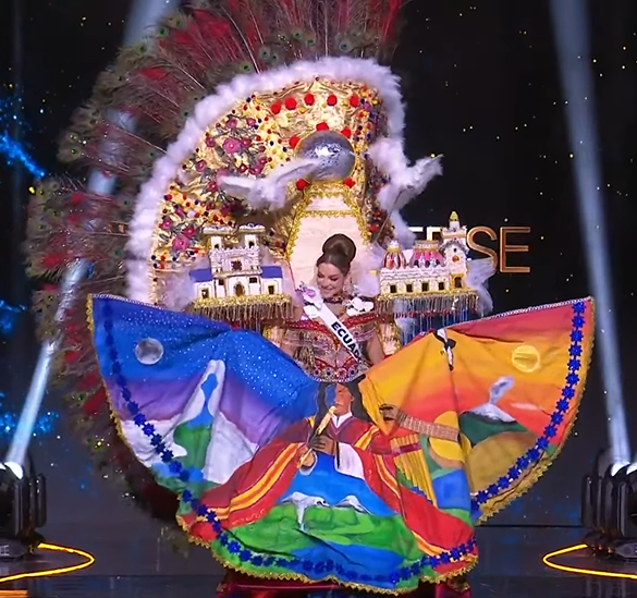 cfiltermoon's tweet photo. Mara Topic dio show con su traje típico. Muy Miss Grand

#MissUniverse2024 https://t.co/mMGLbAUDQH