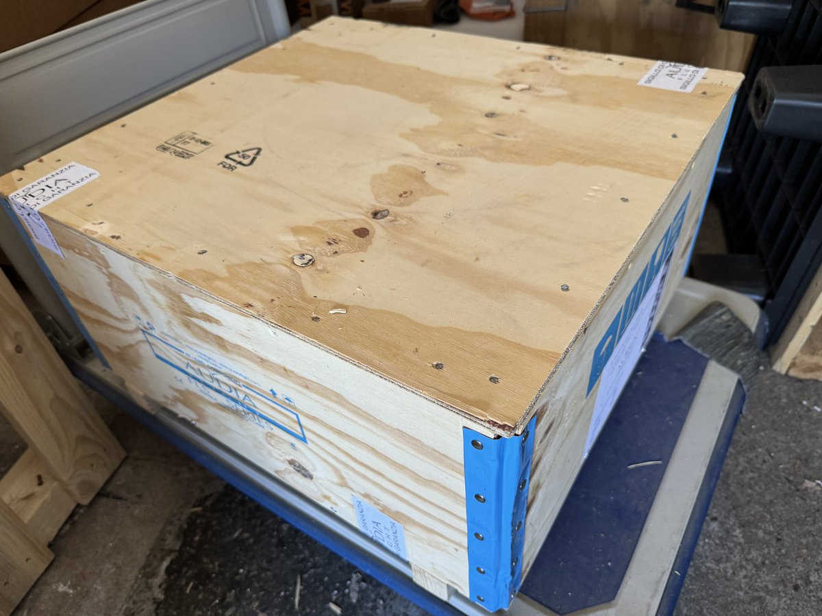 Absolute_Hi_End's tweet image. NEW ARRIVAL

Unboxing new Mono amplifiers - FLS-8 by Audia Flight

@AudiaFlight #audiaflight #audiaflightfls8 #audiaflightaustralia #highendaudio #monoblockamplifier #amplifier