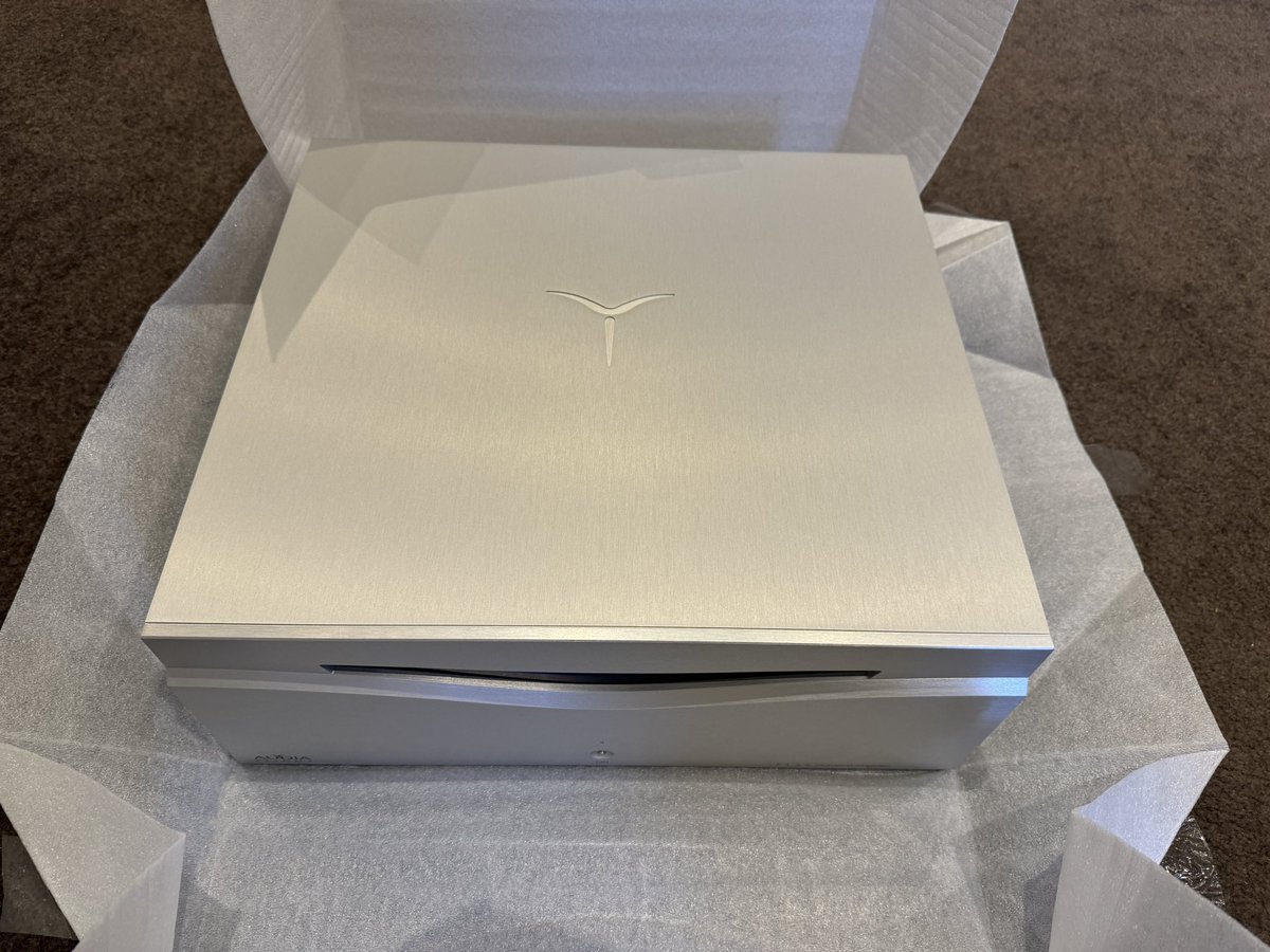 Absolute_Hi_End's tweet image. NEW ARRIVAL

Unboxing new Mono amplifiers - FLS-8 by Audia Flight

@AudiaFlight #audiaflight #audiaflightfls8 #audiaflightaustralia #highendaudio #monoblockamplifier #amplifier