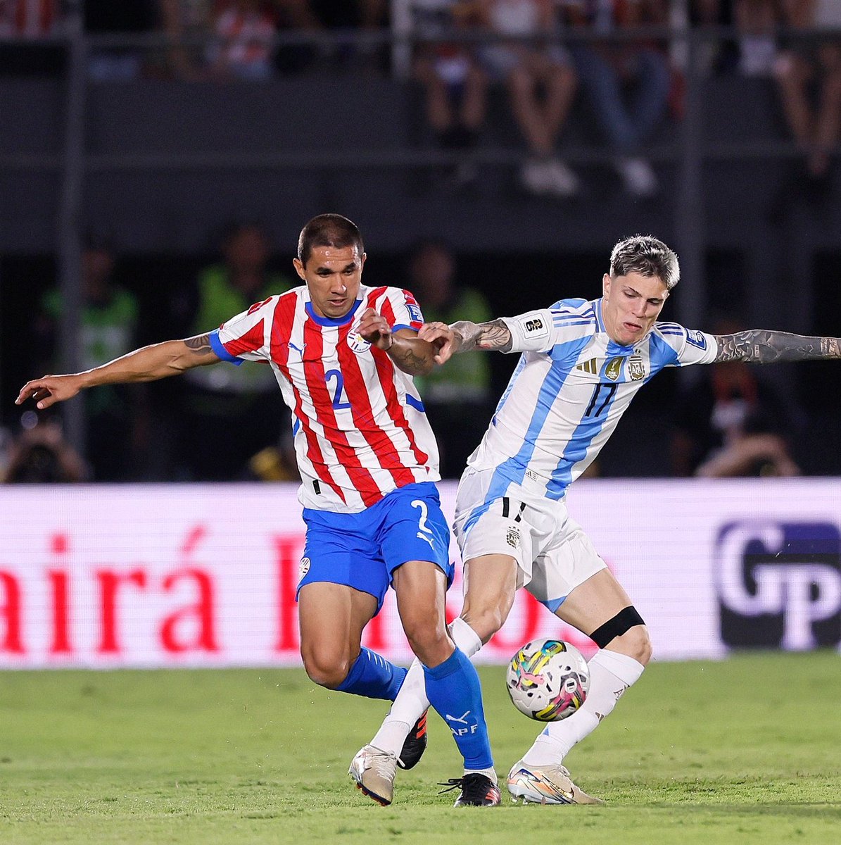 "Garnacho"

Porque entró para generar desequilibrio en Argentina y se fue domado por el lateral Velázquez de Paraguay. El argentino quiso pasar a los defensores como en Inglaterra y el paraguayo le mostró su tremenda pija en Asunción, se cagó todo el argentino hijo de mil puta.