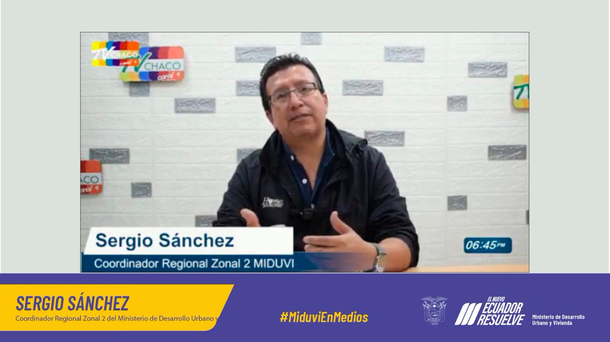 ViviendaEc's tweet photo. #MiduviEnMedios 🎙️| En entrevista con #TVElChaco, nuestro Coordinador Regional #Zonal2 informó a la ciudadanía sobre los programas que lideramos desde el #Miduvi para reducir el déficit habitacional en #ElNuevoEcuador
Escucha la entrevista completa ▶️👉 https://t.co/W1jfZQnQie https://t.co/cZgLsVotFK