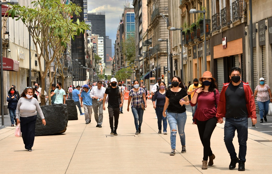 ComentarioUdeC's tweet image. #México 

Advierten sobre elevados riesgos económicos que enfrentará México en 2025

elcomentario.ucol.mx/?p=154412

#ElComentario #CEESP #EstabilidadFiscal #GastoPúblico #ProgramasSociales #EconomíaMéxico #PaqueteEconómico2025