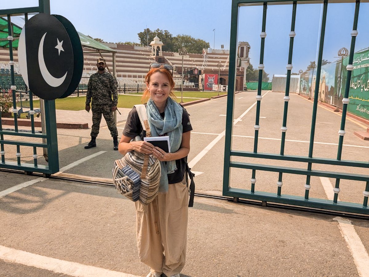 NEFootsteps's tweet image. Crossing into Pakistan like