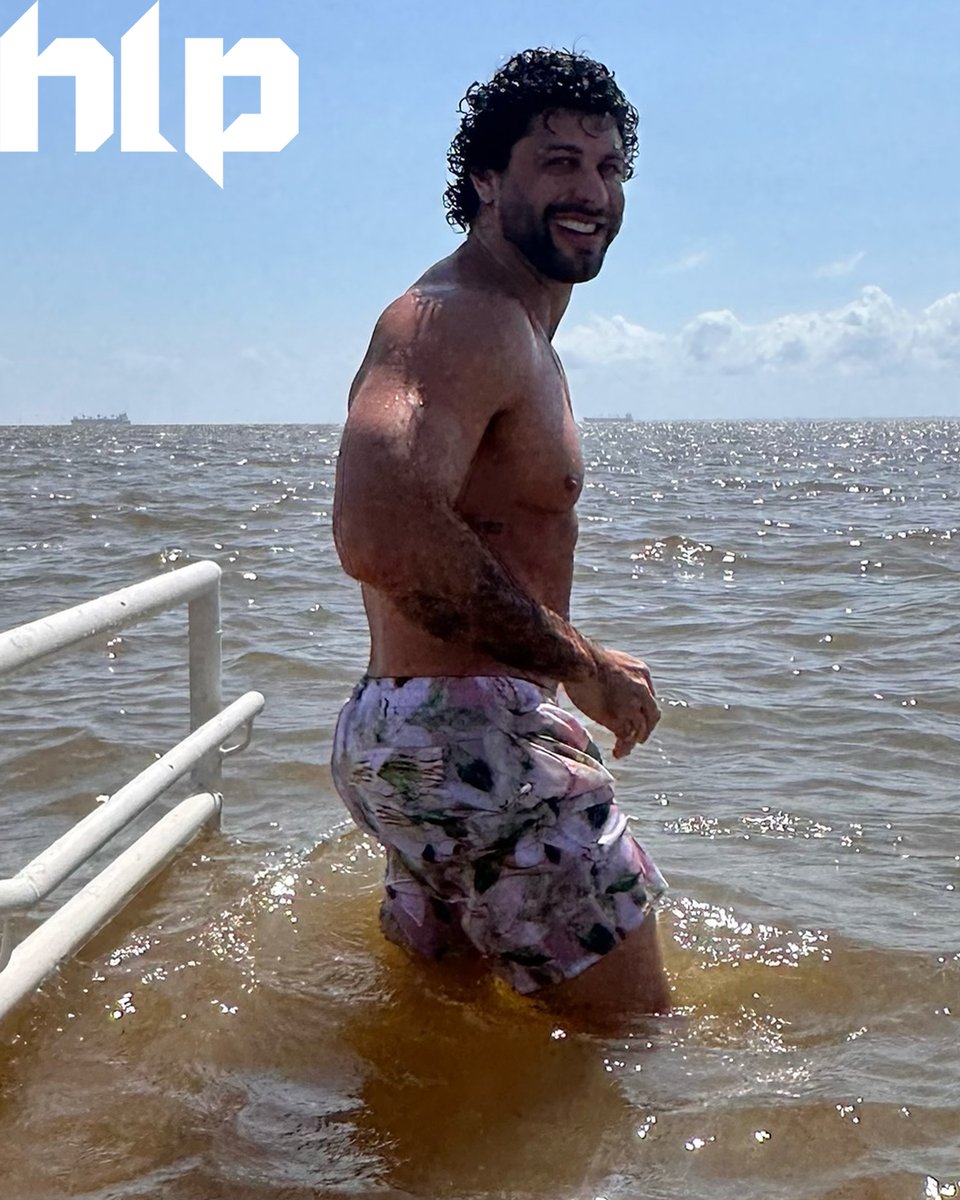 homensdelinguap's tweet photo. What about these wonderful photos of @jesusluz1 Jesus Luz on the Amazon River?💥💥
#jesusluz #brazilian 🇧🇷
#dj #model #artist
#photography
#macapa #amapa #rioamazonas #brasil #brazil
#homensdelinguaportuguesa https://t.co/TAnIadGAsP