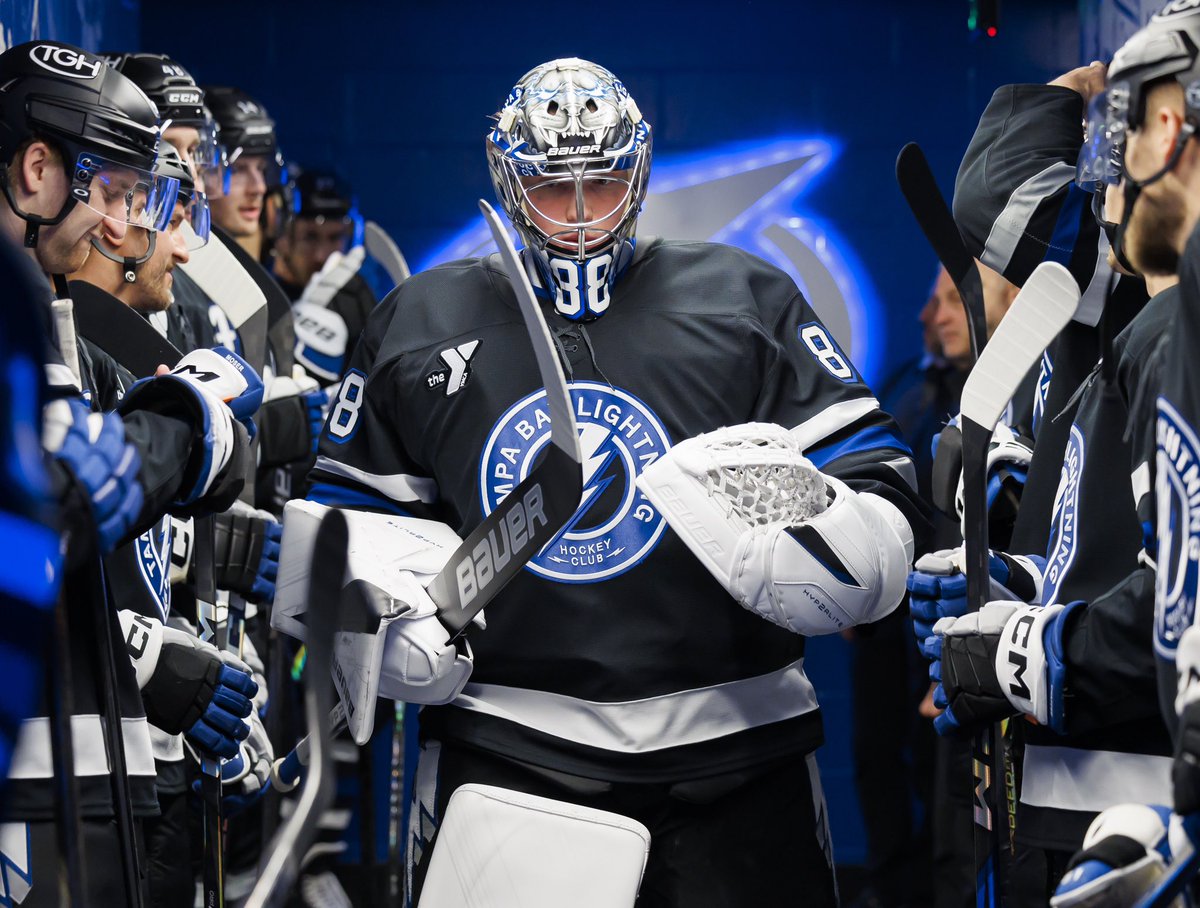 BenjaminJReport's tweet image. And there it is! The 300th win of Andrei Vasilevskiy’s career in game 490. He passes Jacques Plante as the fastest NHL goalie ever to 300 wins. 

#GoBolts