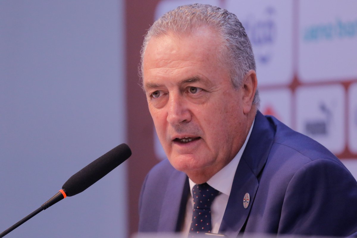 Albirroja's tweet photo. "Siento que tengo que ser la mejor versión de mí mismo como entrenador, por lo que demandan estos jugadores". DT Gustavo Alfaro. https://t.co/J6sZGlo06I